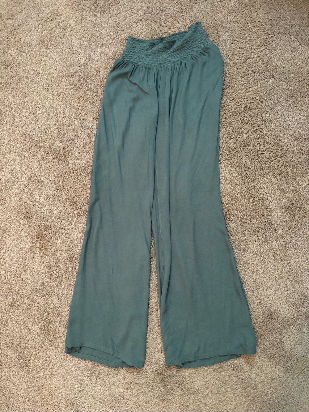 Wide leg pants